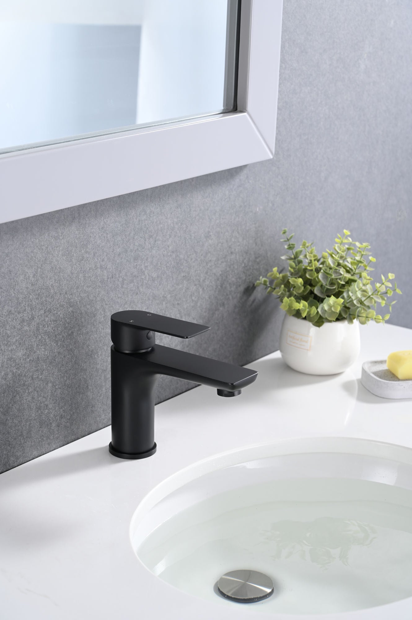 Brass Single Handle Lavatory Basin Sink Faucet Matte Black