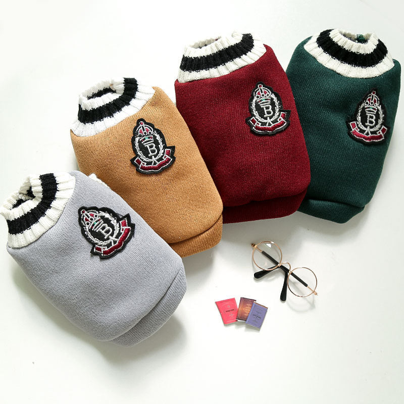 Autumn and winter new knitting vest V-neck college style pet dog cat clothes vest Teddy Bomei supplies